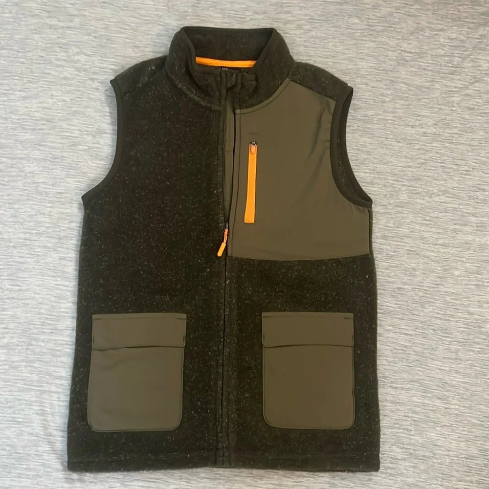 Kids All in Motion fleece vest - Picture 1 of 4